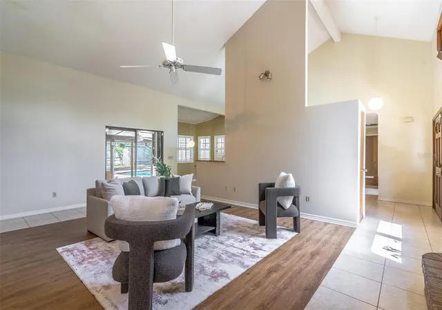2nd image of 935 Pine Shadow Dr, Apopka, FL 32712 | MLS# O6410943