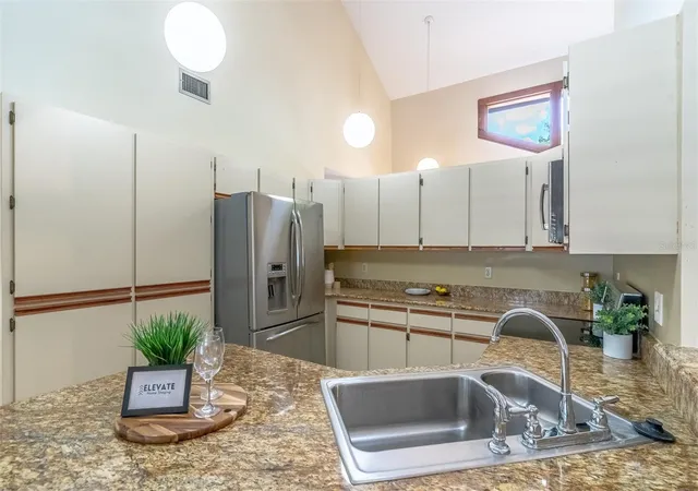 3rd image of 935 Pine Shadow Dr, Apopka, FL 32712 | MLS# O6410943