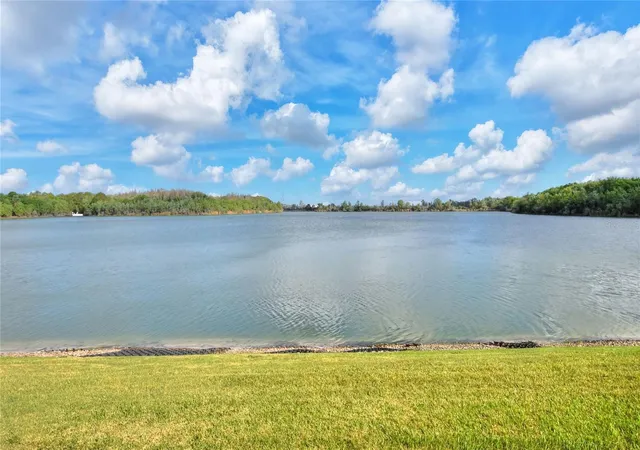 Photo 3 of Condo for sale at 3933 Serenade Ln, Lakeland, FL 33811 | MLS# L4962215 | Listing updated on 2026-09-28