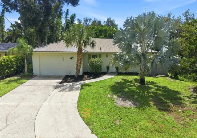 4th image of 6233 Rockefeller Ave, Sarasota, FL 34231 | MLS# A4695266