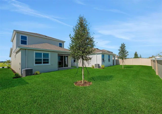 Photo 2 of Single family home for sale at 8120 Sunny Point Trl, Parrish, FL 34219 | MLS# G5113123 | Listing updated on 2026-10-15