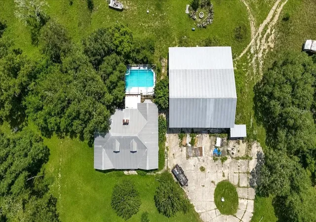 Photo 3 of House for sale at 18890 SW 44th Street, Dunnellon, FL 34432 | MLS# OM725952 | Listing updated on 2026-08-30