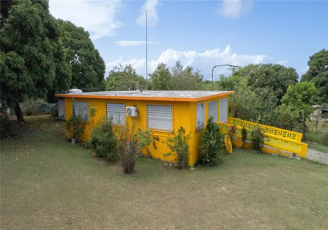 Photo 4 of Single family home for sale at 14 Gobeo, Vieques, PR 00765 | MLS# PR9121831 | Listing updated on 2026-08-17