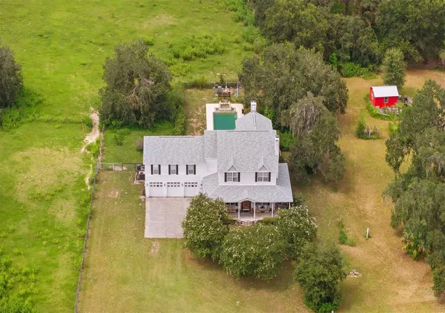 Photo 2 of Single family home for sale at 13621 Mcintosh Rd, Thonotosassa, FL 33592 | MLS# TB8516271 | Listing updated on 2026-10-07