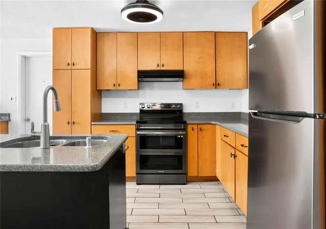 5th image of 986 Lexington Dr, Dunedin, FL 34698 | MLS# TB8516995