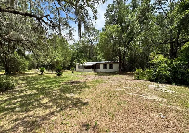 Photo 3 of Manufactured home for sale at 11286 E Highway 25, Belleview, FL 34420 | MLS# TB8518002 | Listing updated on 2026-08-18
