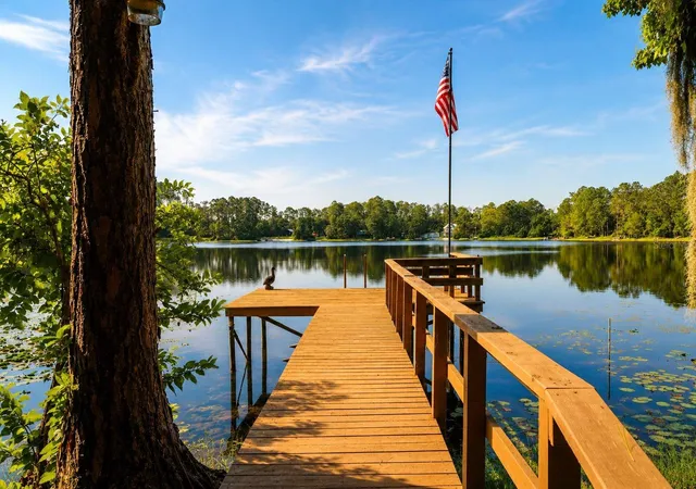 1st image of 303 Riley Lake Dr, Hawthorne, FL 32640 | MLS# GC541161