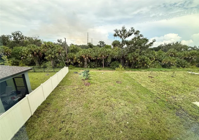 Photo 4 of Single family home for sale at 10510 Curving Crk Loop, Parrish, FL 34219 | MLS# TB8519004 | Listing updated on 2026-09-04