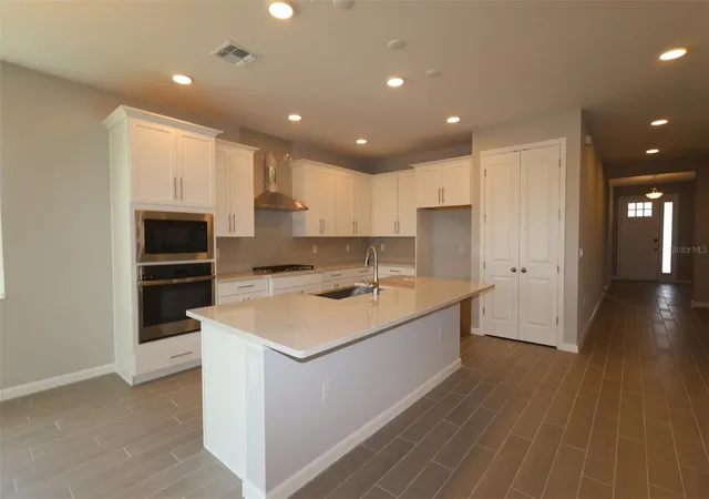 4th image of 3206 Wolf Lake Ave, Apopka, FL 32712 | MLS# O6417372