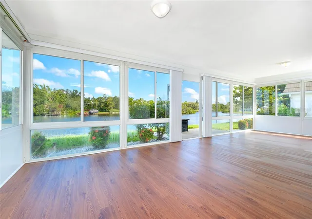 Photo 3 of Sale Pending at 2126 Riverbluff Pkwy #V323, Sarasota, FL 34231 | MLS# A4697397 | Listing updated on 2026-09-04