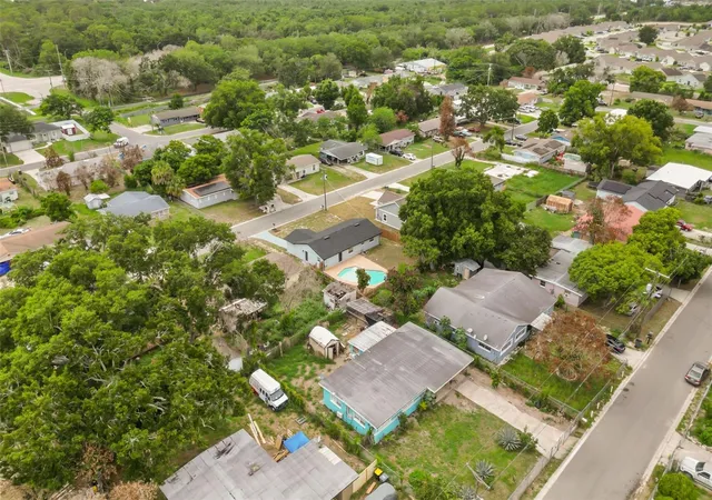 Photo 4 of Single family home for sale at 116 Harbor Dr, Winter Haven, FL 33881 | MLS# O6418010 | Listing updated on 2026-09-01