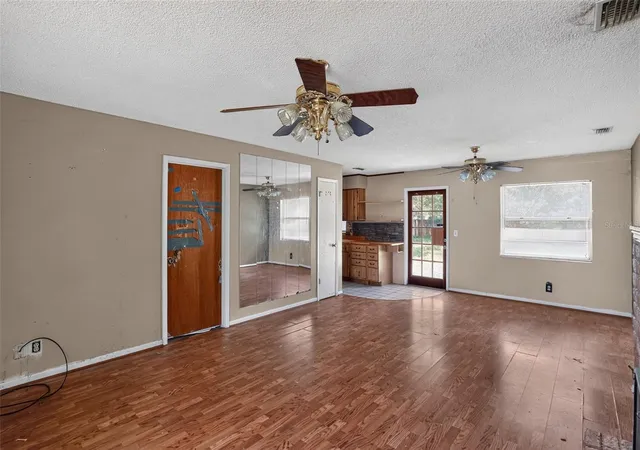 Photo 4 of Sale Pending at 4340 NE 25th Terrace, Ocala, FL 34479 | MLS# C7527531 | Listing updated on 2026-08-26