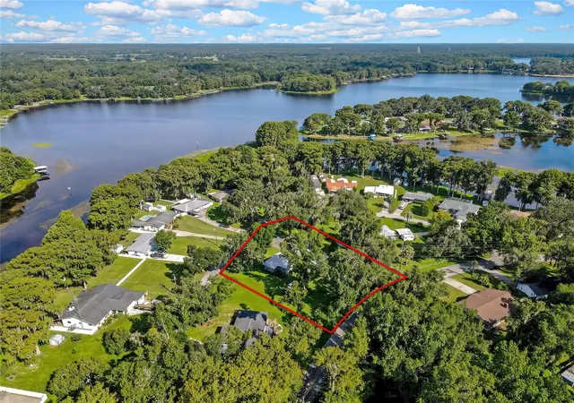 3rd image of 7633 S Crescent Loop, Floral City, FL 34436 | MLS# W7886882
