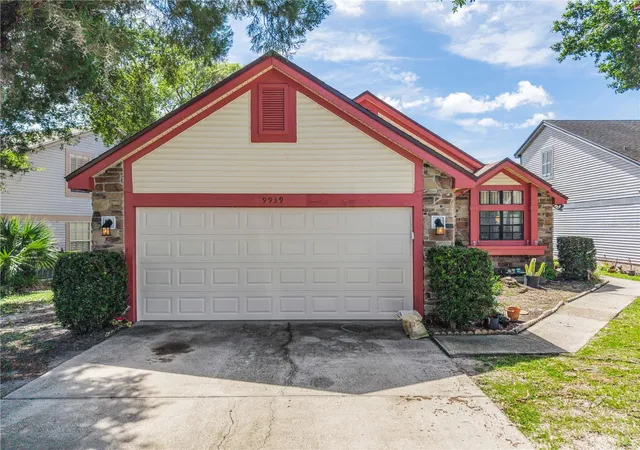 3rd image of 9939 Aloma Bend Ln, Oviedo, FL 32765 | MLS# O6418475