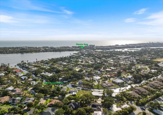 Photo 3 of Single family home for sale at 1827 Baywood Dr, Sarasota, FL 34231 | MLS# A4697757 | Listing updated on 2026-08-17