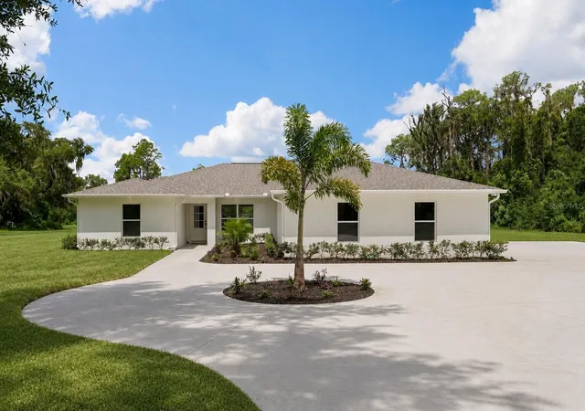 Single family home for sale at 39251 County Rd 439, UMATILLA, FL 32784 | MLS# G5114167