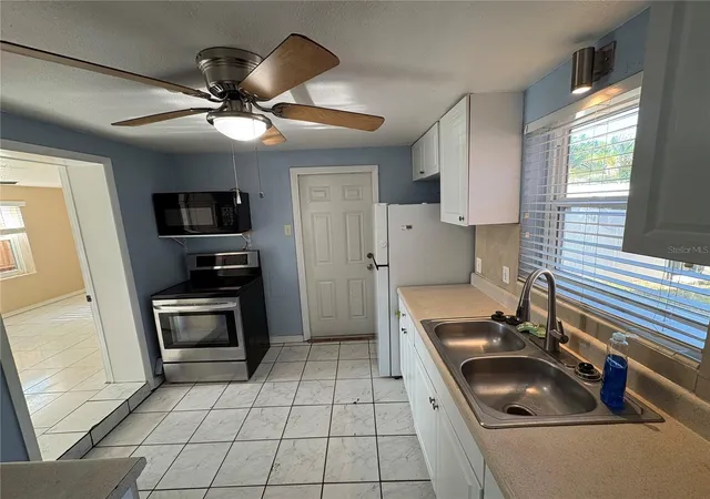 5th image of 4920 45Th Ave N, Saint Petersburg, FL 33709 | MLS# A4698450