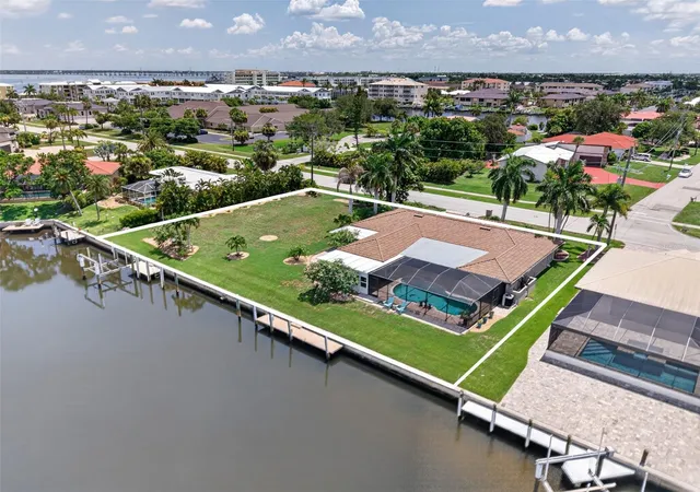 3rd image of 359 Bal Harbor Blvd, Punta Gorda, FL 33950 | MLS# C7527934