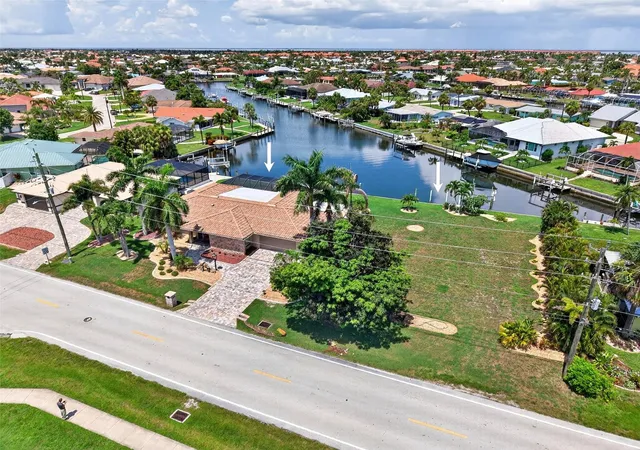 5th image of 359 Bal Harbor Blvd, Punta Gorda, FL 33950 | MLS# C7527934