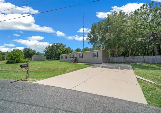 Photo 2 of Manufactured home for sale at 38 SE 70th Circle, Ocala, FL 34472 | MLS# OM727723 | Listing updated on 2026-08-20