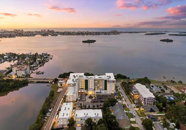 3rd image of 1020 Sunset Point Rd #601, Clearwater, FL 33755 | MLS# TB8525139