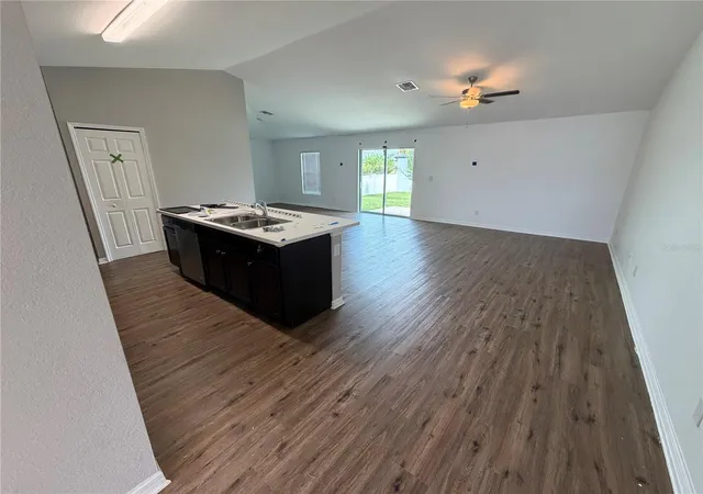 4th image of 2828 Sw 2Nd Ter, Cape Coral, FL 33991 | MLS# TB8525196