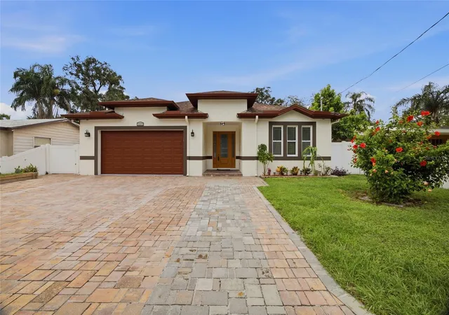 Photo 1 of Single family home for sale at 1707 E Emma St, Tampa, FL 33610 | MLS# TB8525440 | Listing updated on 2026-10-20