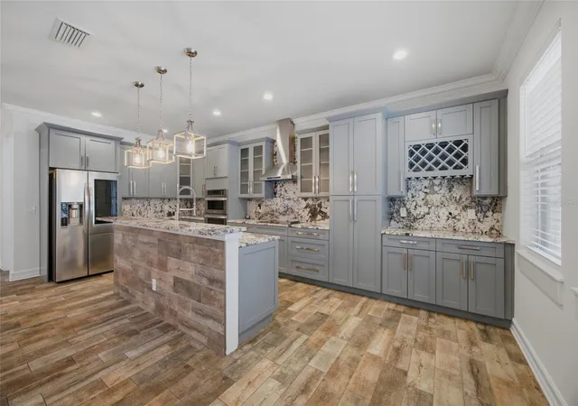 Photo 3 of Single family home for sale at 1707 E Emma St, Tampa, FL 33610 | MLS# TB8525440 | Listing updated on 2026-10-20