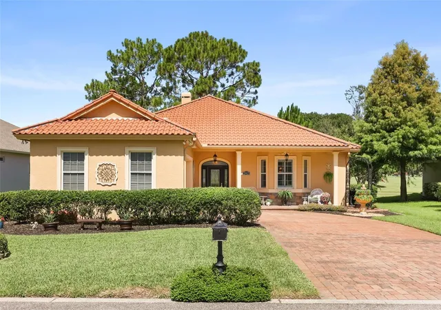 Photo 1 of Single family home for sale at 29925 Cypress Pointe, Tavares, FL 32778 | MLS# G5114596 | Listing updated on 2026-10-07