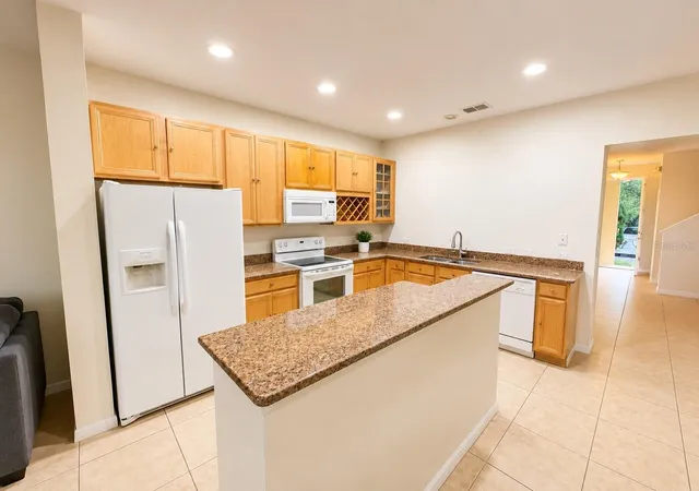 Photo 3 of Townhouse for sale at 7601 Acklins Rd, Kissimmee, FL 34747 | MLS# S5152952 | Listing updated on 2026-08-28