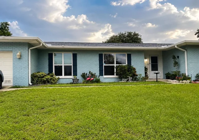 3rd image of 1124 King Arthur Ct, Valrico, FL 33594 | MLS# TB8525672
