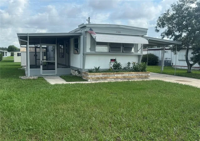 Photo 2 of Manufactured home for sale at 37309 8th Avenue #161, Zephyrhills, FL 33542 | MLS# TB8525974 | Listing updated on 2026-08-19