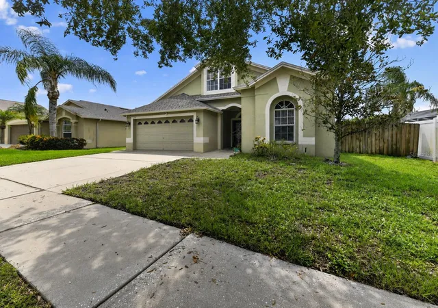Photo 2 of Single family home for sale at 6717 Guilford Crst Dr, Apollo Beach, FL 33572 | MLS# O6422544 | Listing updated on 2026-09-30