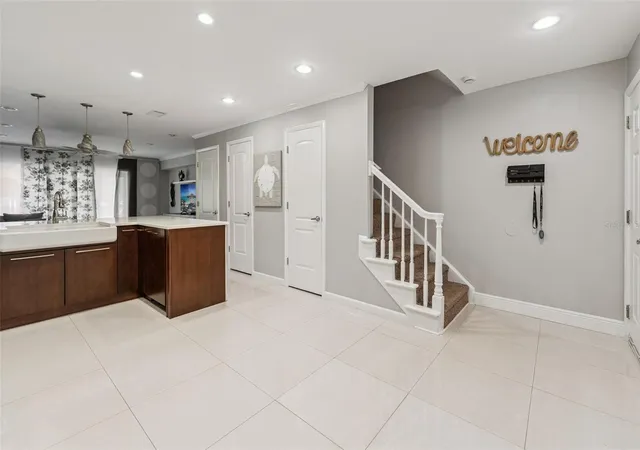 Photo 4 of Condo for sale at 4779 Coquina Key Dr SE, Saint Petersburg, FL 33705 | MLS# G5114736 | Listing updated on 2026-08-21