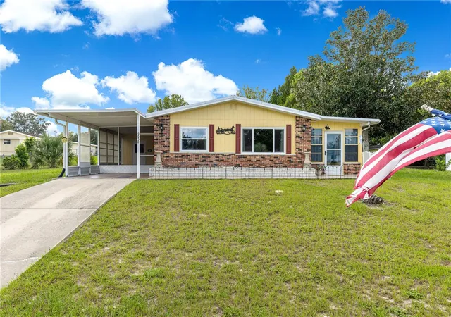 Photo 3 of Single family home for sale at 9050 Sw 101 Street Ln, Ocala, FL 34481 | MLS# OM728031 | Listing updated on 2026-08-29