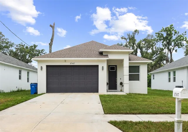 Photo 1 of Sale Pending at 1747 S Oak St, Seffner, FL 33584 | MLS# TB8526760 | Listing updated on 2026-09-01