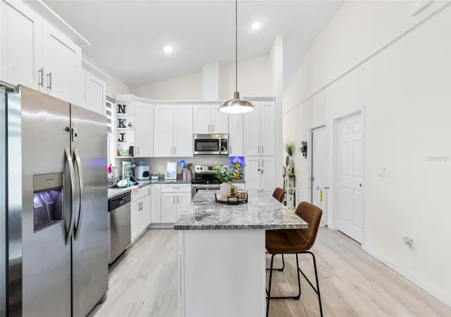 Photo 4 of Sale Pending at 1747 S Oak St, Seffner, FL 33584 | MLS# TB8526760 | Listing updated on 2026-09-01