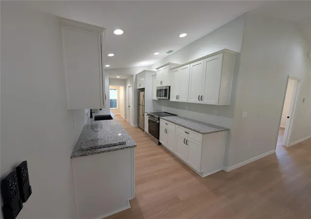 Photo 3 of Single family home for sale at 4244 Sw 157th Court, Ocala, FL 34481 | MLS# OM728072 | Listing updated on 2026-08-28