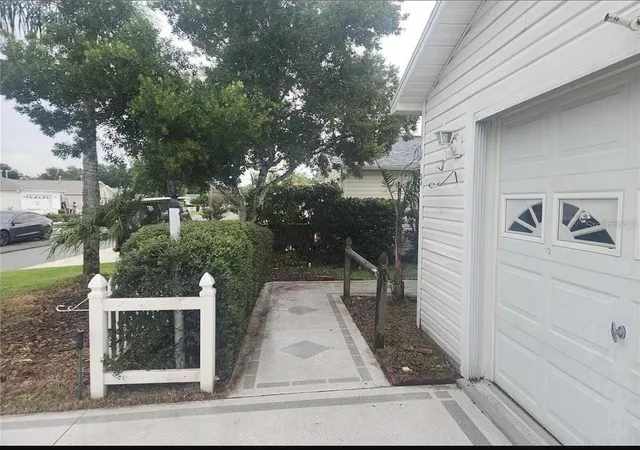 3rd image of 17449 Se 81St Newberry Ct, The Villages, FL 32162 | MLS# V4950096