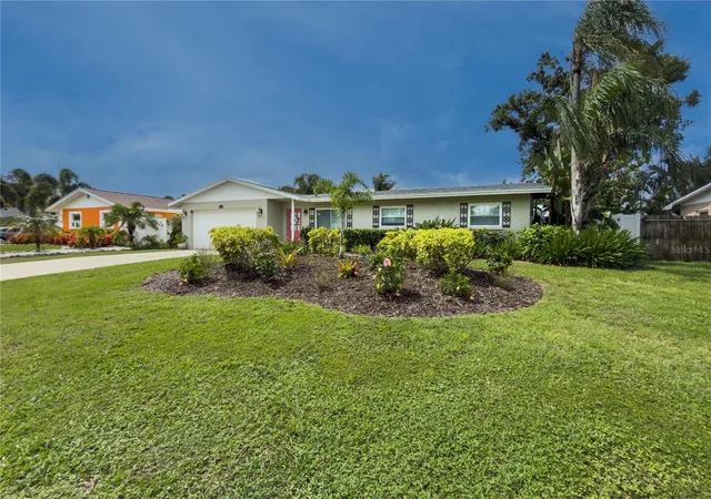 Photo 2 of Single family home for sale at 3326 Bougainvillea St, Sarasota, FL 34239 | MLS# A4699399 | Listing updated on 2026-09-04
