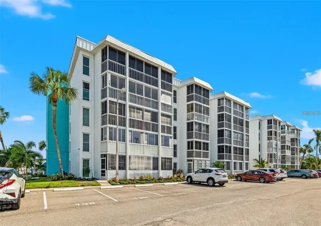 Condo for sale at 4908 38th Way S #401, Saint Petersburg, FL 33711 | MLS# TB8527124