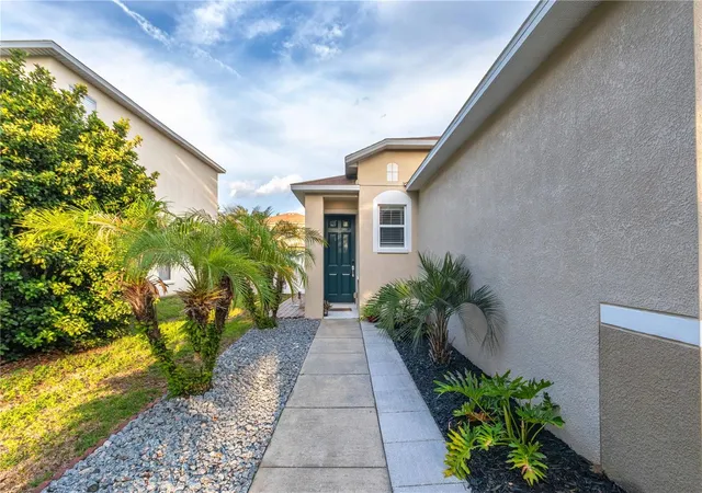 Photo 2 of Single family home for sale at 9644 Simeon Dr, Land O Lakes, FL 34638 | MLS# W7887479 | Listing updated on 2026-09-23