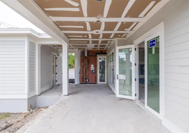 Photo 4 of Single family home for sale at 995 48th Avenue N, Saint Petersburg, FL 33703 | MLS# TB8527480 | Listing updated on 2026-08-18