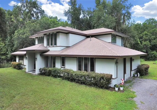 Photo 1 of Single family home for sale at 1729 Fats Ln, Seffner, FL 33584 | MLS# TB8527494 | Listing updated on 2026-08-24
