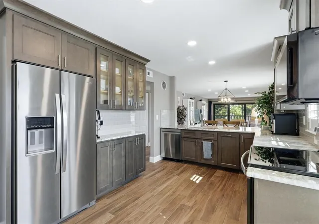 Photo 3 of Condo for sale at 1001 Benjamin Franklin Dr #206, Sarasota, FL 34236 | MLS# A4699522 | Listing updated on 2026-08-23