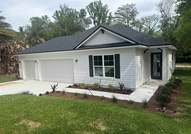 Photo 1 of Single family home for sale at 102 Orange Tree Rd, East Palatka, FL 32131 | MLS# FC319846 | Listing updated on 2026-08-18