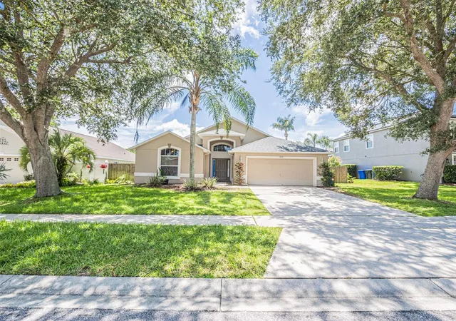 3rd image of 2843 Strand Cir, Oviedo, FL 32765 | MLS# O6423906
