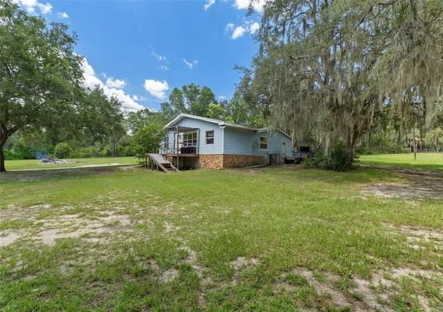 4th image of 12042 Kamback Dr, Brooksville, FL 34614 | MLS# L4963409