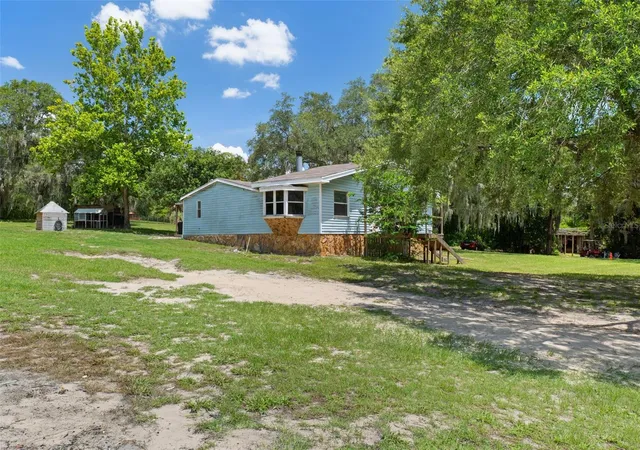 5th image of 12042 Kamback Dr, Brooksville, FL 34614 | MLS# L4963409