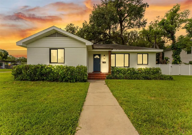 1st image of 802 W Coral St, Tampa, FL 33602 | MLS# TB8528014